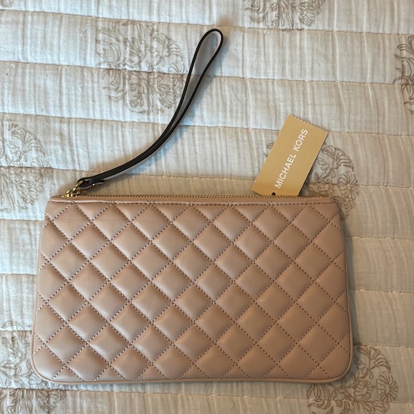 Michael Kors Blush Quilted Wristlet - Picture 4 of 6